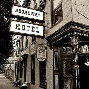 Broadway Hotel and Tavern LCNHT